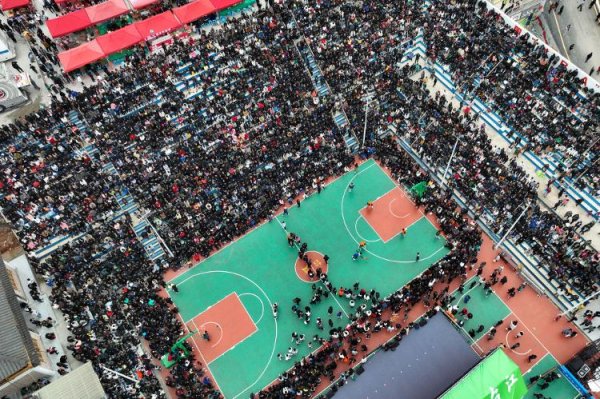 钱掌柜 爆火4年后，“村BA”怎么样了？